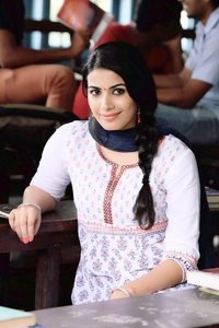 Actor Kavya Shetty in Idhu Enna Maayam, Actor Kavya Shetty photos, videos in Idhu Enna Maayam