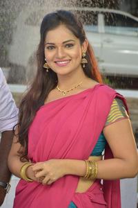 Actor Aswini in Vinodam (100%), Actor Aswini photos, videos in Vinodam (100%)