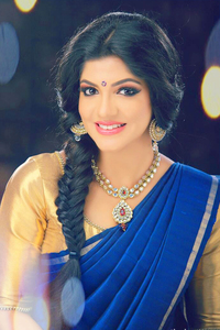 Actor Aparna Balamurali in 8 Thottakkal, Actor Aparna Balamurali photos, videos in 8 Thottakkal