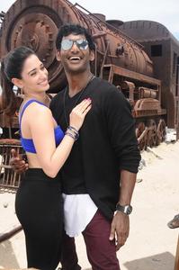 Kaththi Sandai Movie Stills