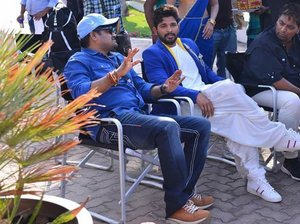 Duvvada Jagannadham Working Stills | Allu Arjun, Director Harish Shankar