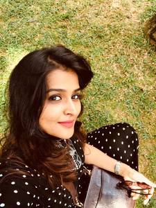 Actress Remya Nambeesan latest stills