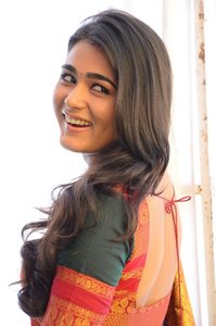 Actress Shalini Pandey images.