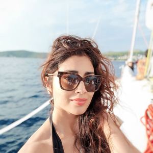 Shriya Saran New Images.