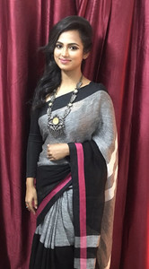 Ramya Pandian Sizzling Images.