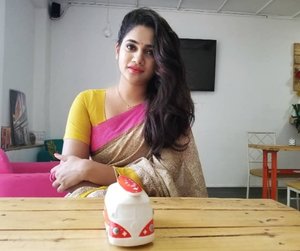 Big Boss Tamil 3 contestant Losliya Mariyanesan Stunning Stills.