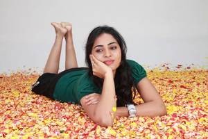 Actress Shrushti Dange Stills from Puriyatha Aanandham Puthithaga Aarambam Tamil Movie