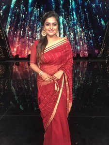 Ramya Nambeesan Photos.