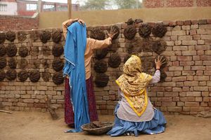 Saand Ki Aankh Photos.