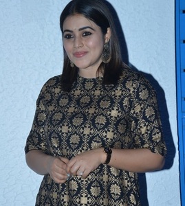 Poorna Amazing Images.