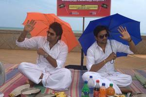 VSOP Tamil Movie Stills Starring Arya, Santhanam