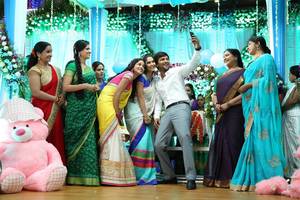 Nani and Lavanya Tripathi Stills from Bale Bale Magadivoy Telugu Movie