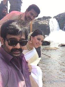 Manithan Movie Stills | Udhayanidhi Stalin, Hansika Motwani, Vivek