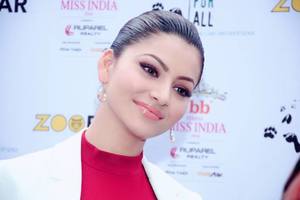 Actress Urvashi Rautela looks stunning