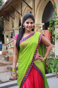 Madha Gaja Raja Tamil Movie Stills starring Anjali